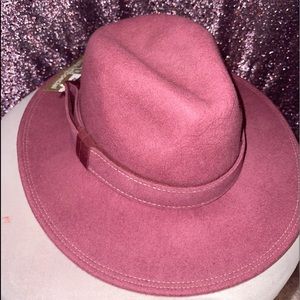 Soft pink women’s hat